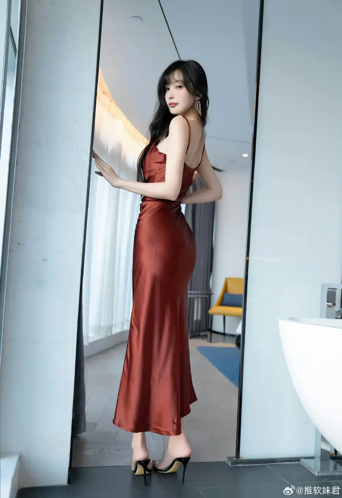 巴菲特手持智能手机